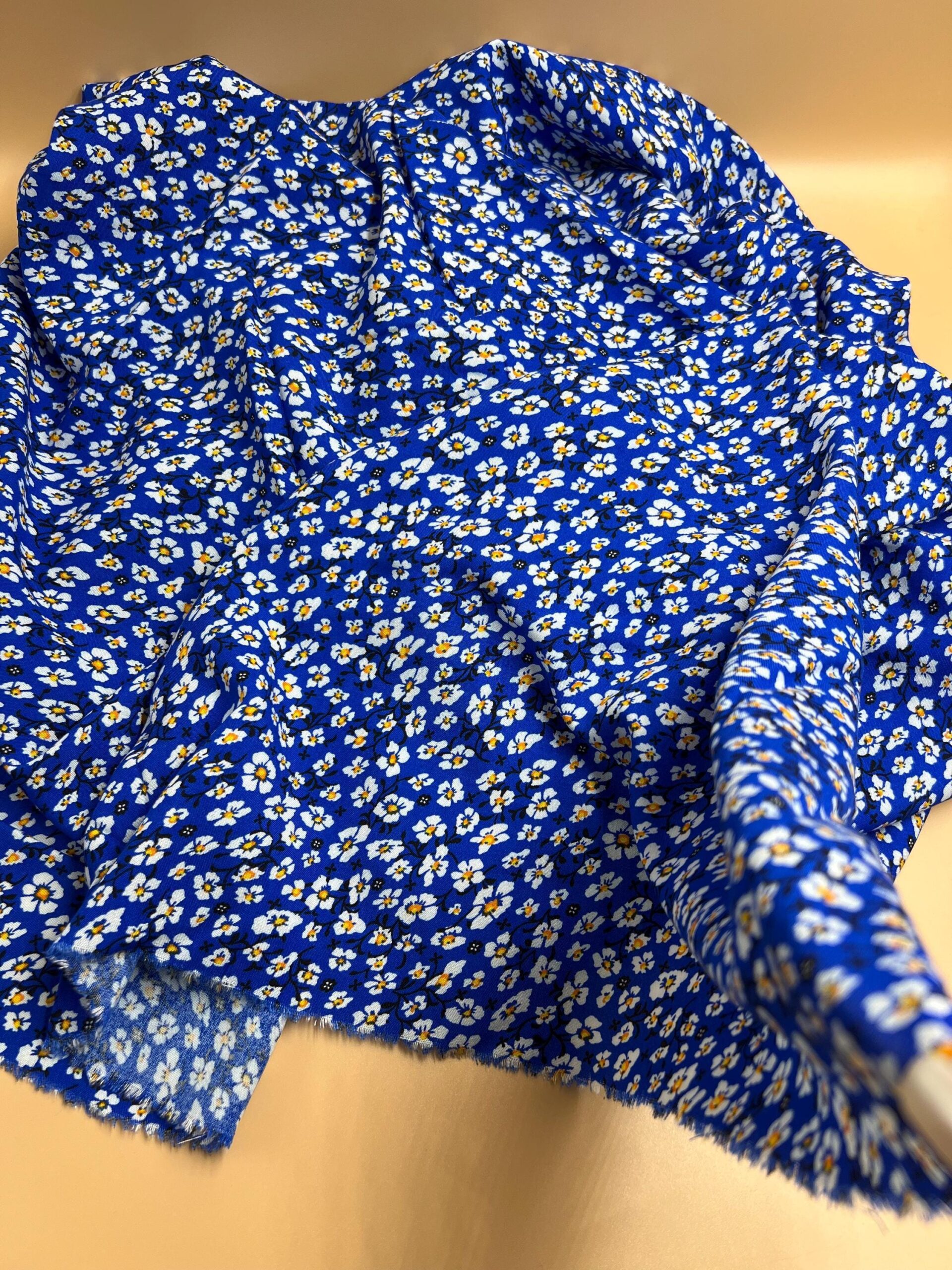 Floral cotton viscose fabric by the yard, lightweight printed viscose for dresses skirts blouses, breathable sewing fabric 150 cm wide – view 15