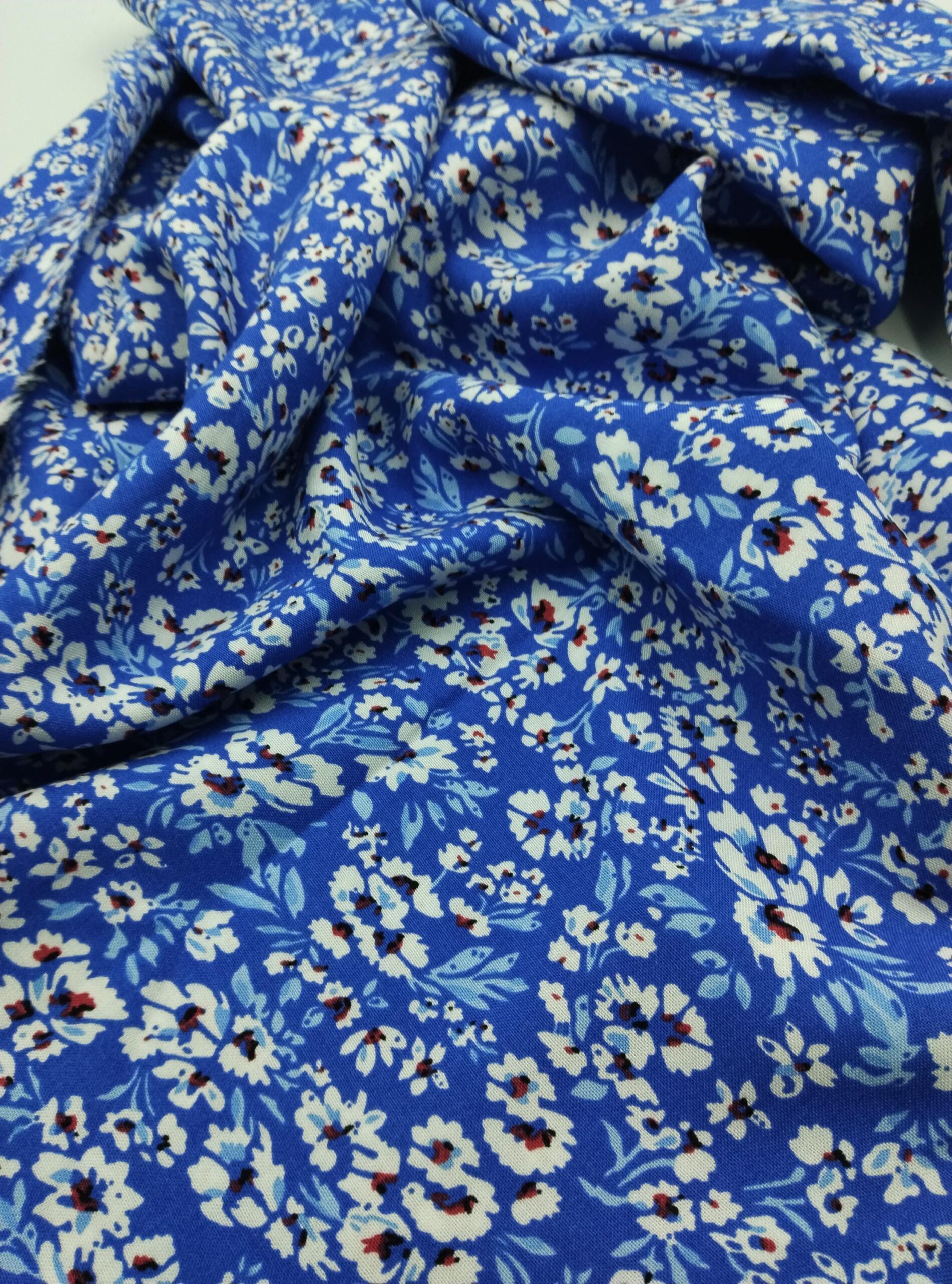 Blue Floral Cotton Viscose Fabric by the Yard, Lightweight Summer Dress Fabric, (150 cm / 59") Wide, Sold by the Meter – view 10