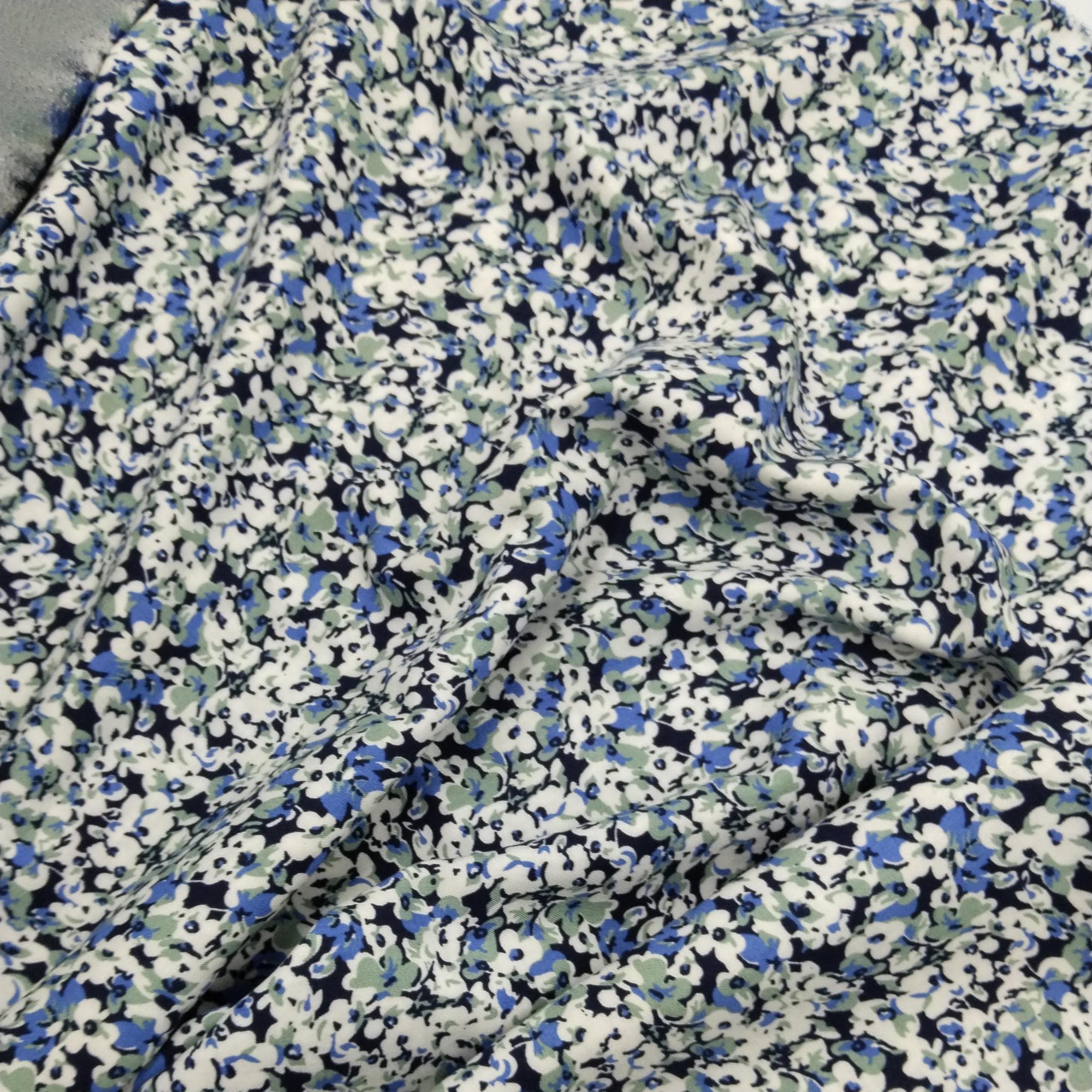 Floral Viscose Cotton Fabric by the Yard, Lightweight Breathable Summer Dress Fabric, (150 cm / 59") Wide – view 4