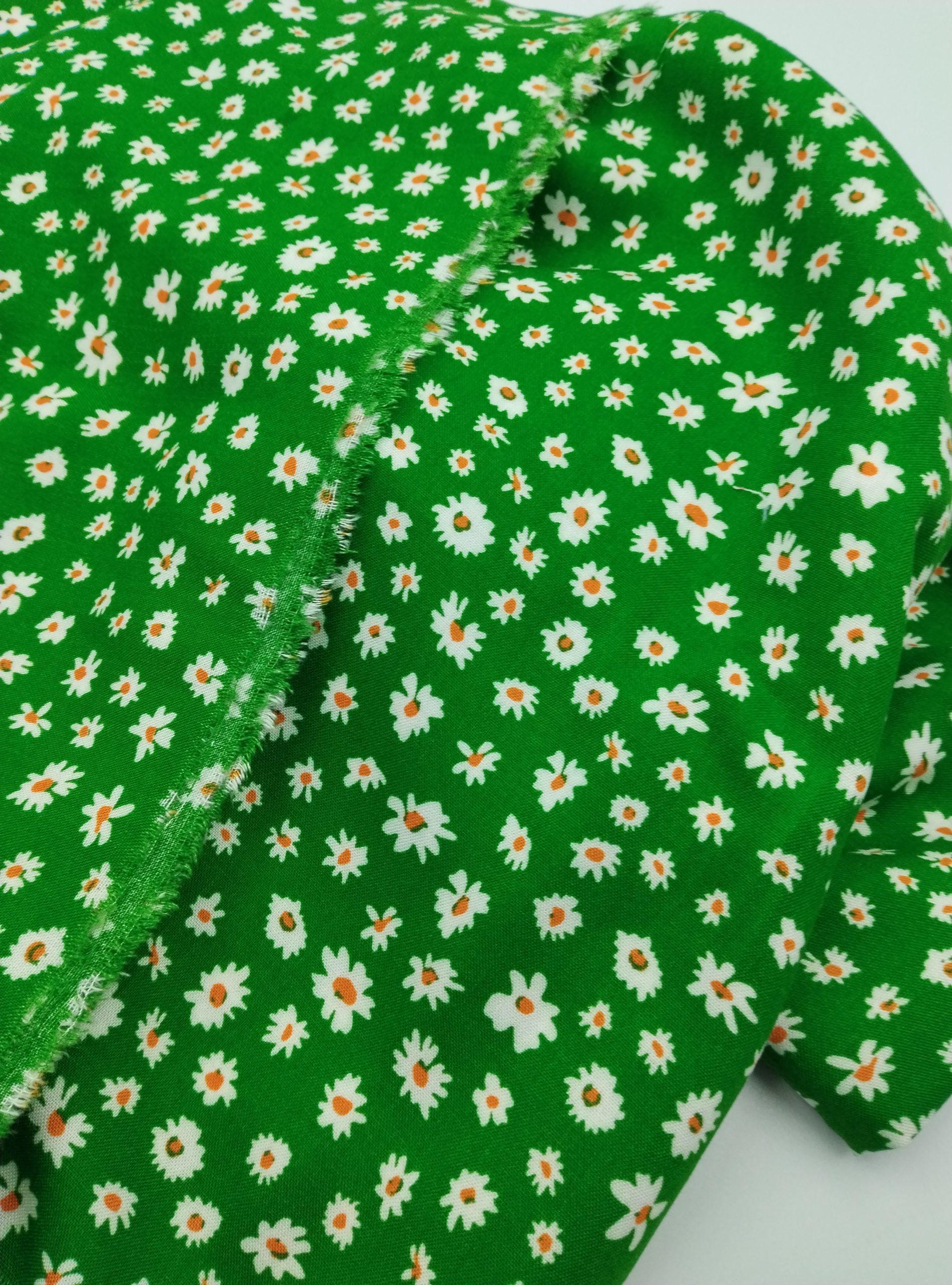 Green Daisy Floral Viscose Cotton Fabric by the Yard, Soft Summer Dress Fabric, (150 cm / 59") Wide, Sold by the Meter – view 11