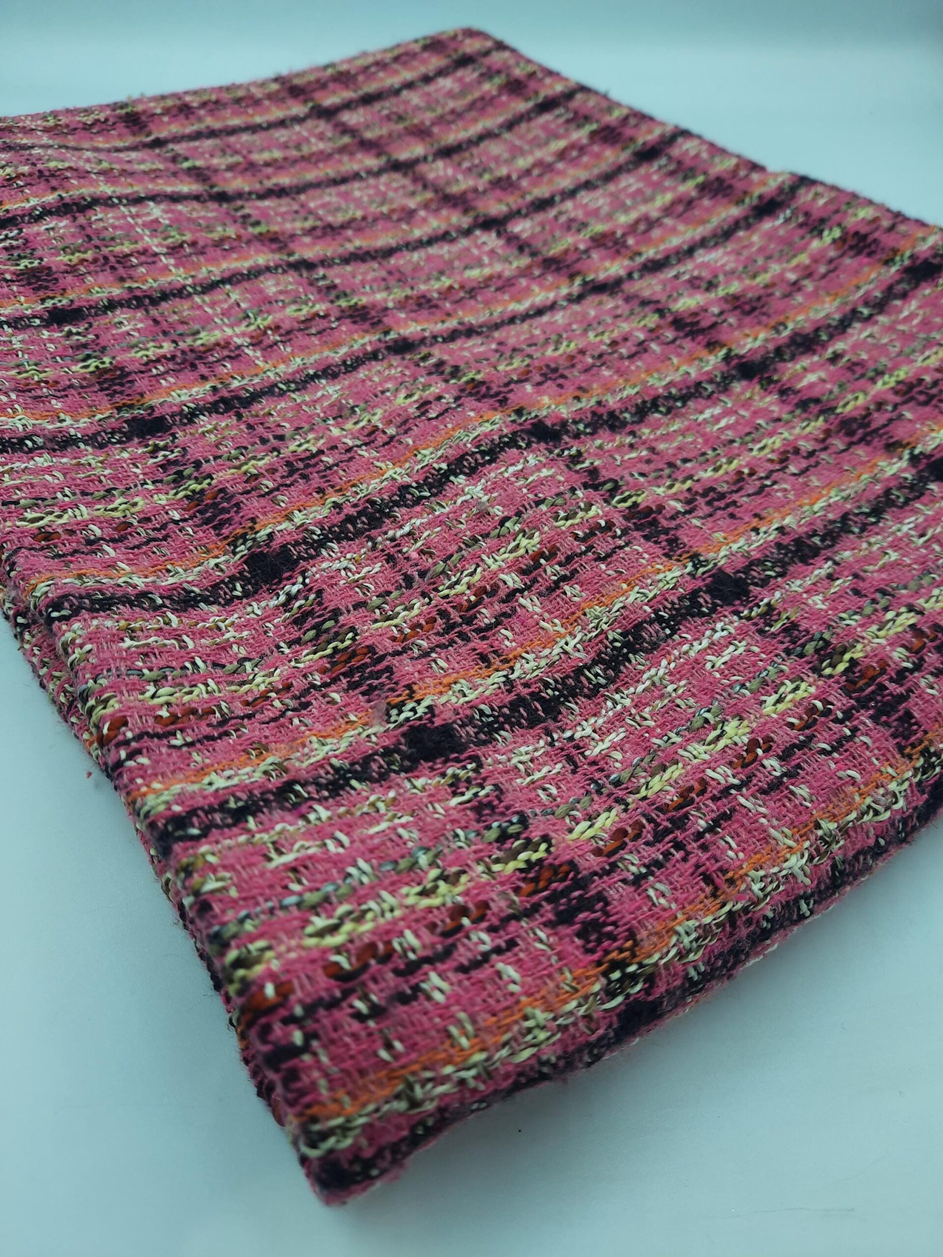 Hot Pink Boucle Tweed Fabric with Black Mint Flecks, Fuchsia Textured Plaid Wool Blend 500g Winter Weight Sold by the Meter for Jacket Skirt – view 4
