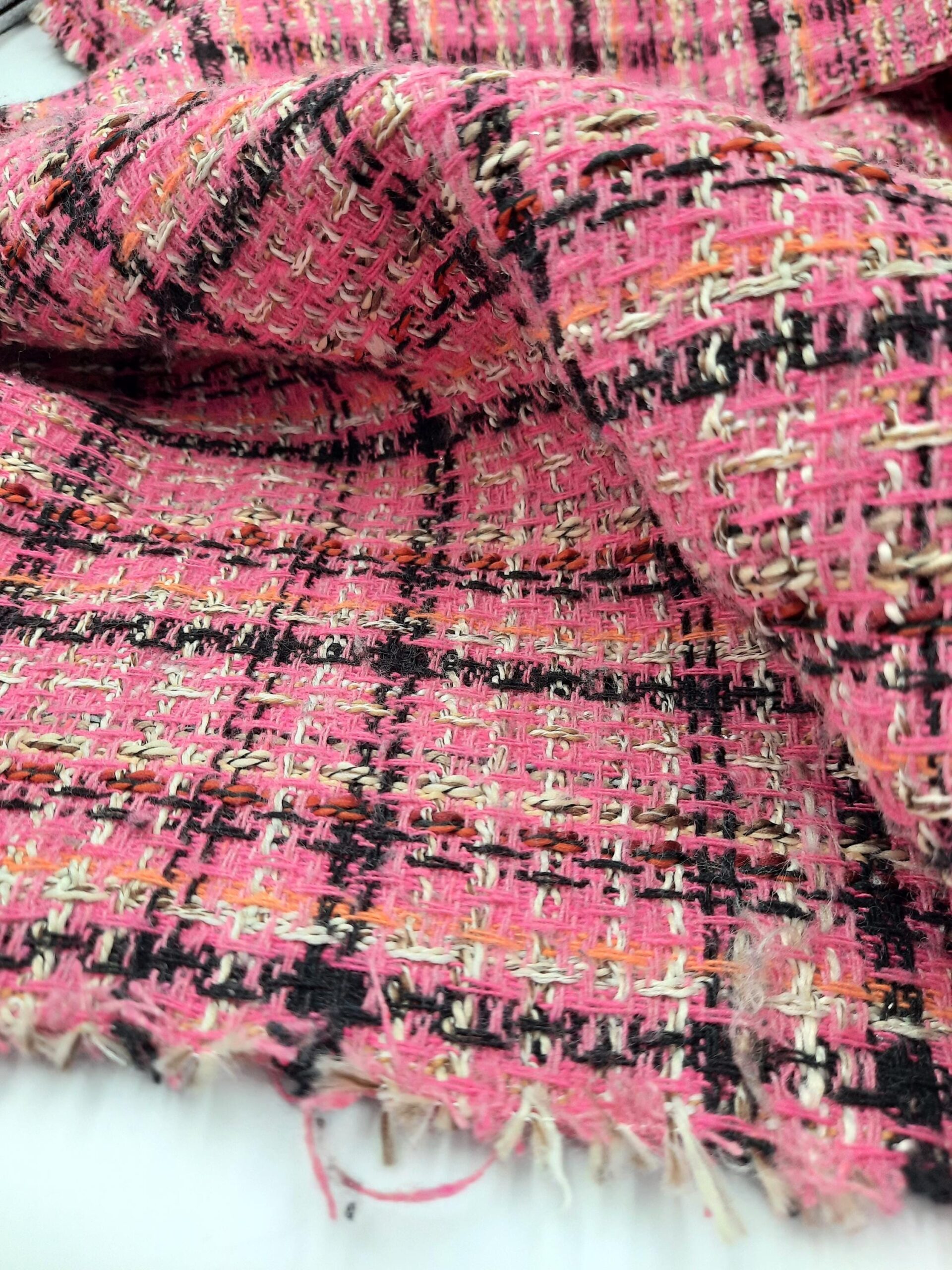 Hot Pink Boucle Tweed Fabric with Black Mint Flecks, Fuchsia Textured Plaid Wool Blend 500g Winter Weight Sold by the Meter for Jacket Skirt – view 10